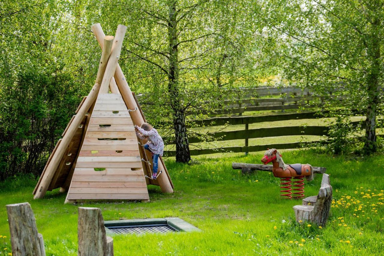 Horse Lake Ranch Neuendorf  Exteriör bild