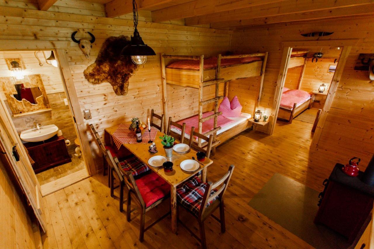 Horse Lake Ranch Neuendorf  Exteriör bild